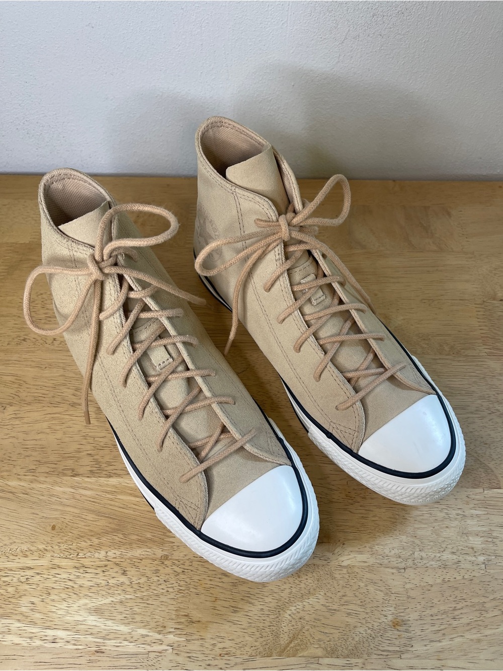 Converse Women's Tan Classic Suede High-Tops Size 8